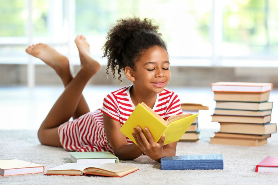 Comment faire pour préparer mon enfant à lire entre 3 et 6 ans? Ici le