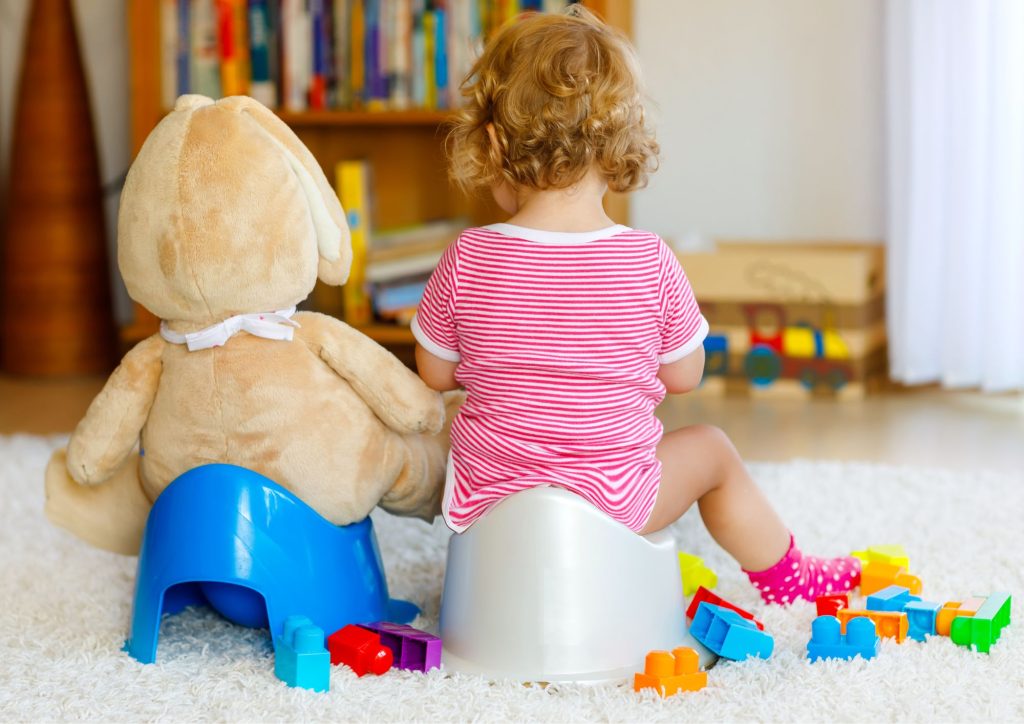 enfant sur le pot